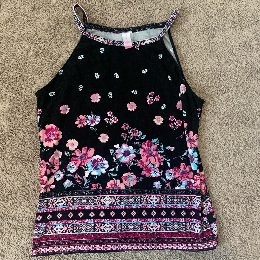 No boundaries flower pattern tank top size XL